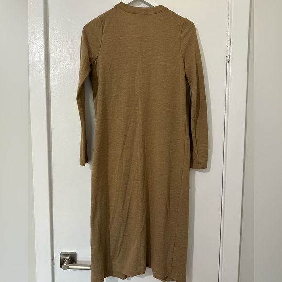 Brand new Banana Republic Long Cardigan - Picture 2 of 3